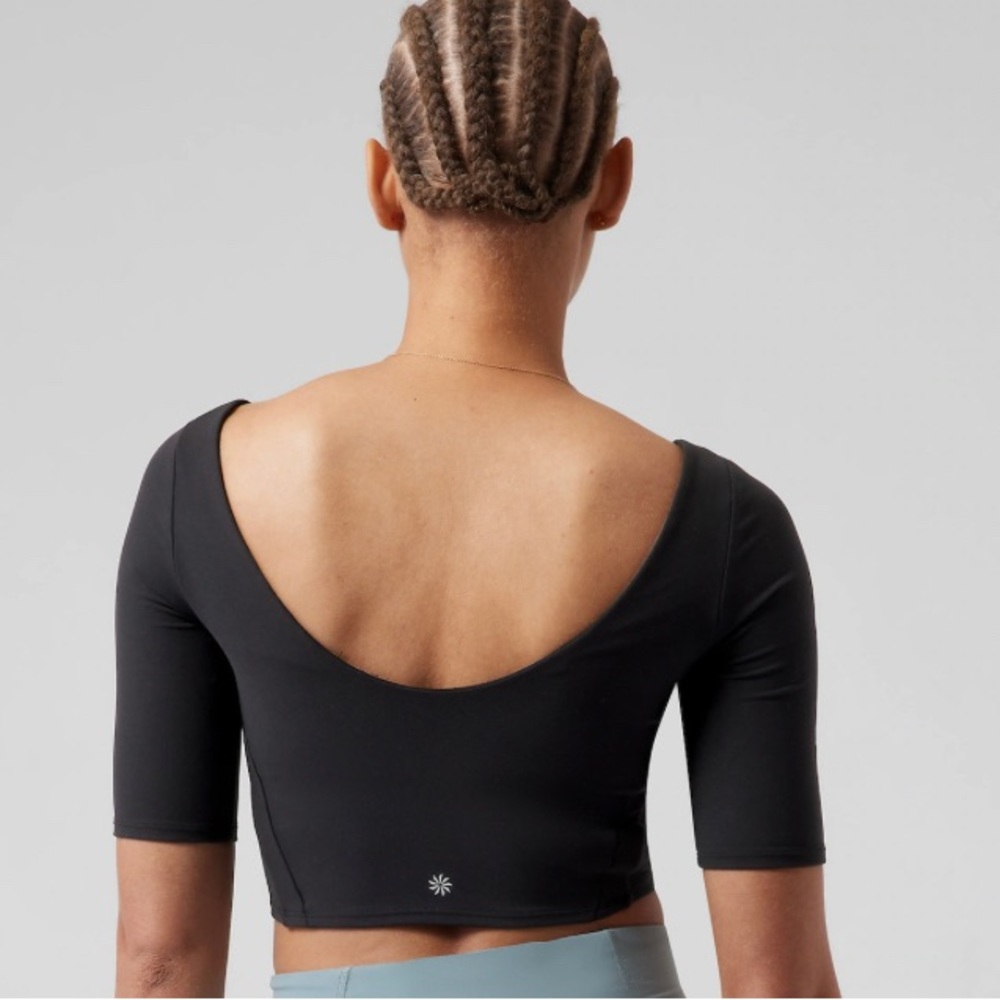 Athleta Exhilarate Crop tank - Picture 2 of 3